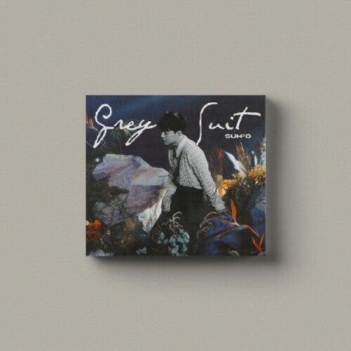 Suho: Grey Suit (Digipak Version) (incl. 28pg Booklet, Photocard, Poster + Poster) - CD