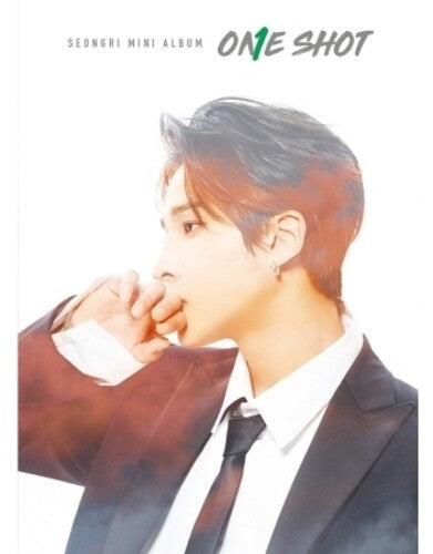 Seongri: One Shot (incl. Photocard + Bookmark) - CD